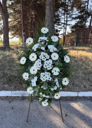 L-V56 Venac — beli gerberi i bele hrizanteme
