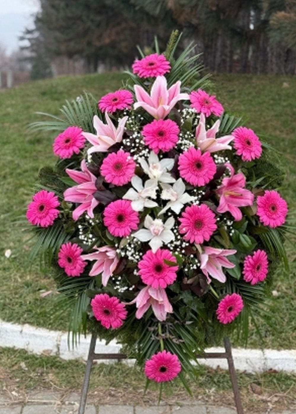 L-V09 Venac — pink gerberi i beli ljiljani