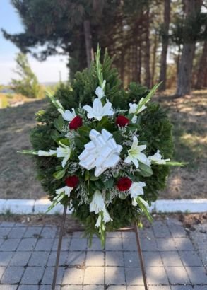 L-V52 Venac — beli ljiljani i gladioli