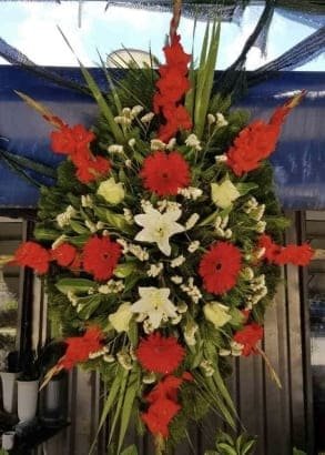 L-V97 Venac — crveni gerberi i gladioli